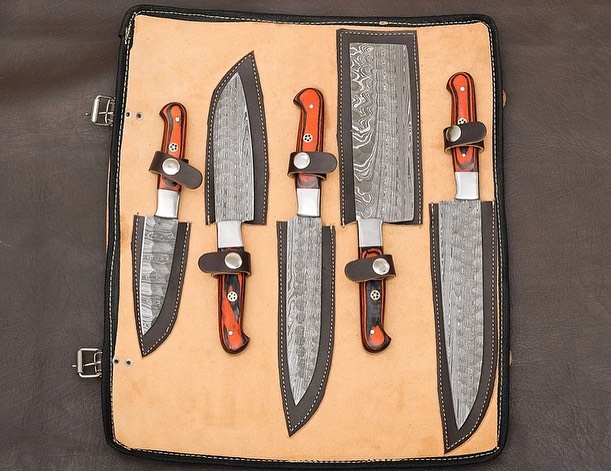 Magnificent Custom Made Damascus Blade Kitchen/Chef Knife Set 5 pieces, Unique High Grade Hand Forged Kitchen Knives Set