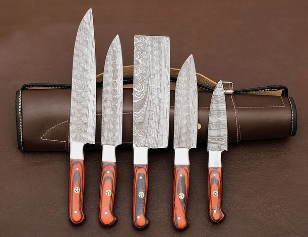 Magnificent Custom Made Damascus Blade Kitchen/Chef Knife Set 5 pieces, Unique High Grade Hand Forged Kitchen Knives Set