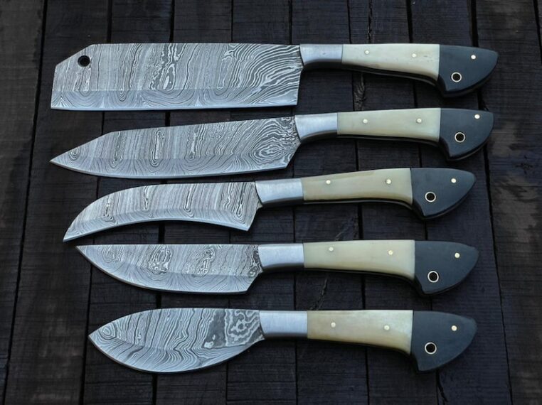 Magnificent Custom Made Damascus Blade Kitchen/Chef Knife Set 5 pieces, Unique High Grade Hand Forged Kitchen Knives Set