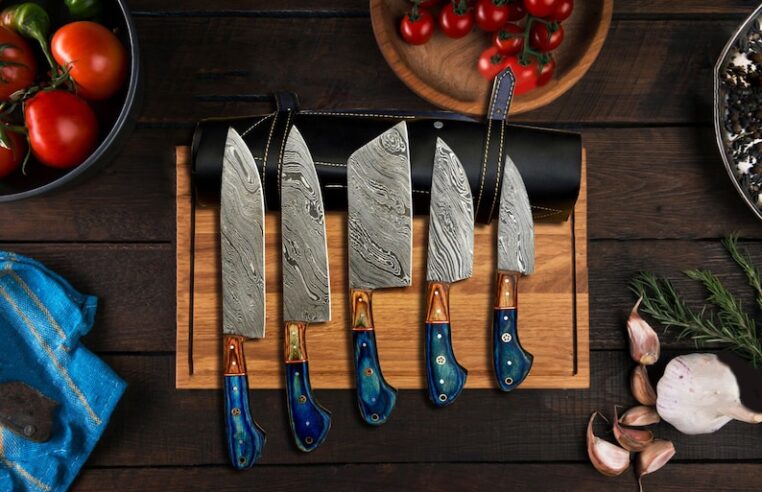 Magnificent Custom Made Damascus Blade Kitchen/Chef Knife Set 5 pieces, Unique High Grade Hand Forged Kitchen Knives Set