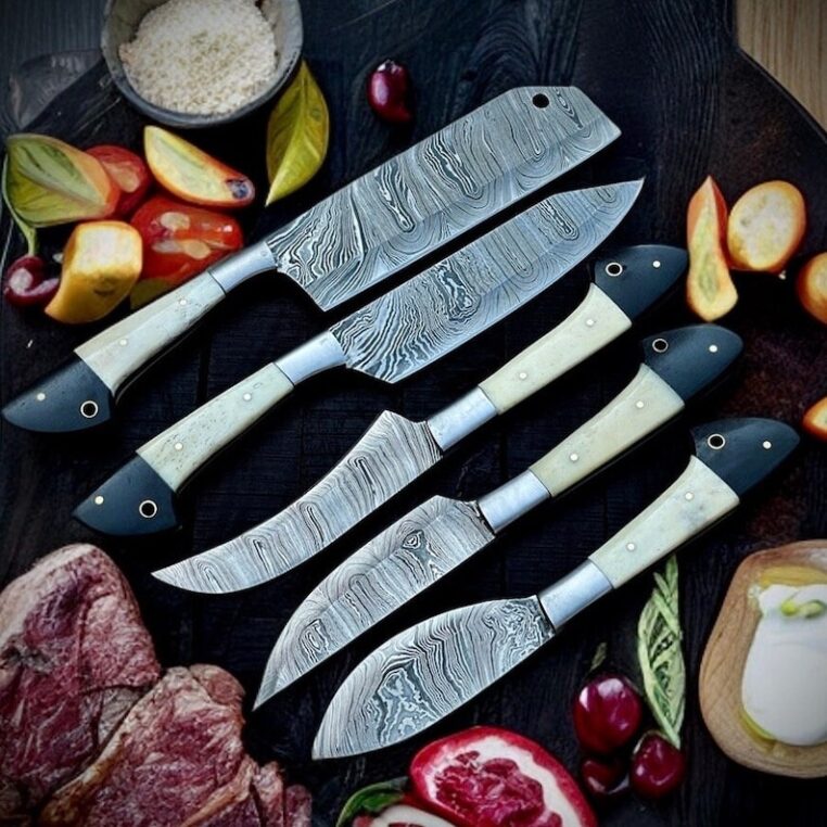 Magnificent Custom Made Damascus Blade Kitchen/Chef Knife Set 5 pieces, Unique High Grade Hand Forged Kitchen Knives Set