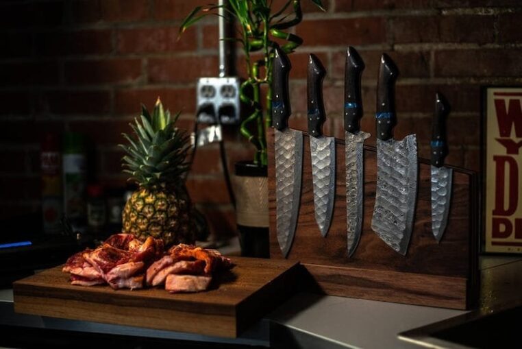 Magnificent Custom Made Damascus Blade Kitchen/Chef Knife Set 5 pieces, Unique High Grade Hand Forged Kitchen Knives Set