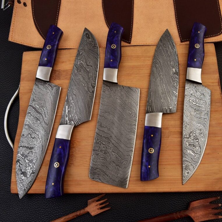 Magnificent Custom Made Damascus Blade Kitchen/Chef Knife Set 5 pieces, Unique High Grade Hand Forged Kitchen Knives Set