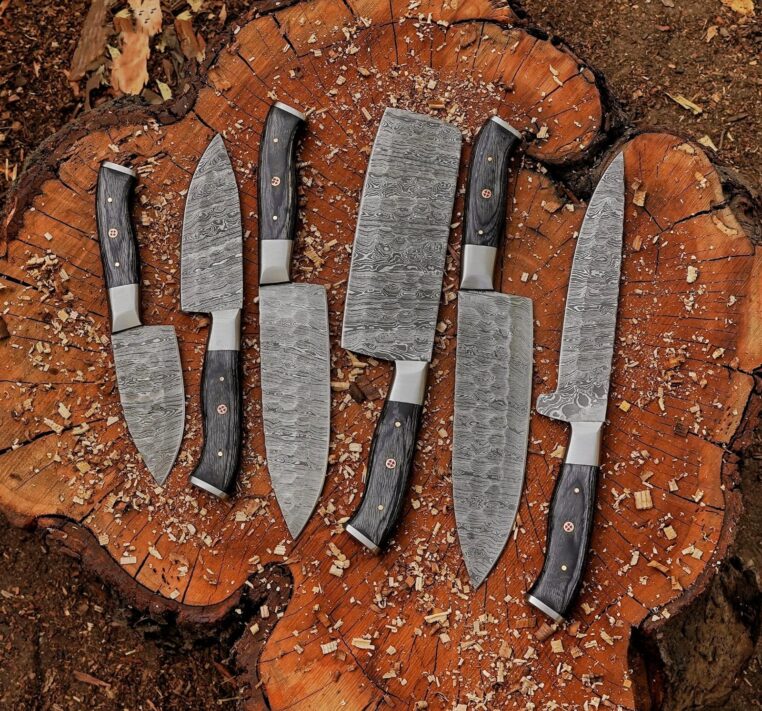 Magnificent Custom Made Damascus Blade Kitchen/Chef Knife Set 6 pieces, Unique High Grade Hand Forged Kitchen Knives Set