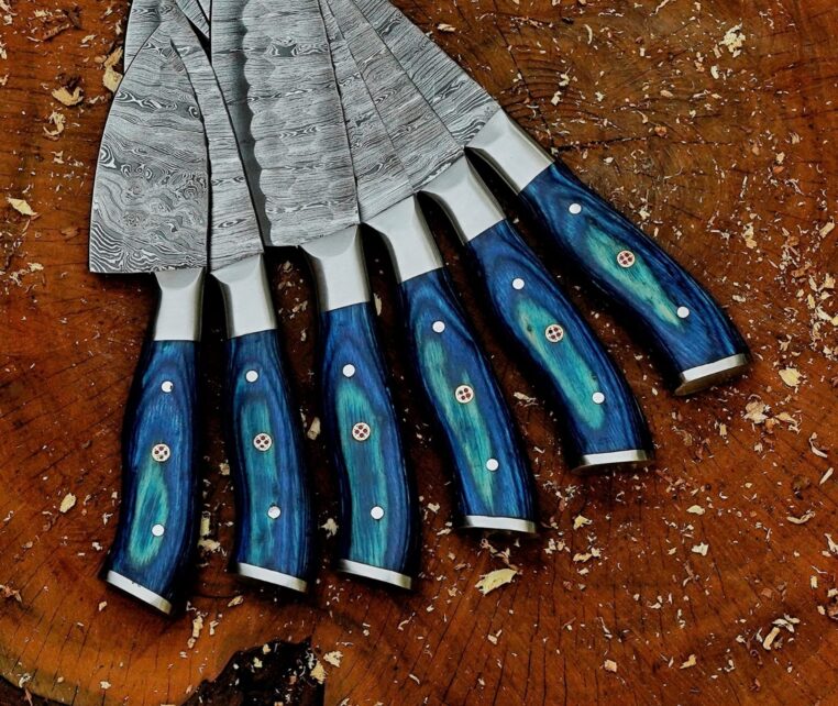 Magnificent Custom Made Damascus Blade Kitchen/Chef Knife Set 6 pieces, Unique High Grade Hand Forged Kitchen Knives Set