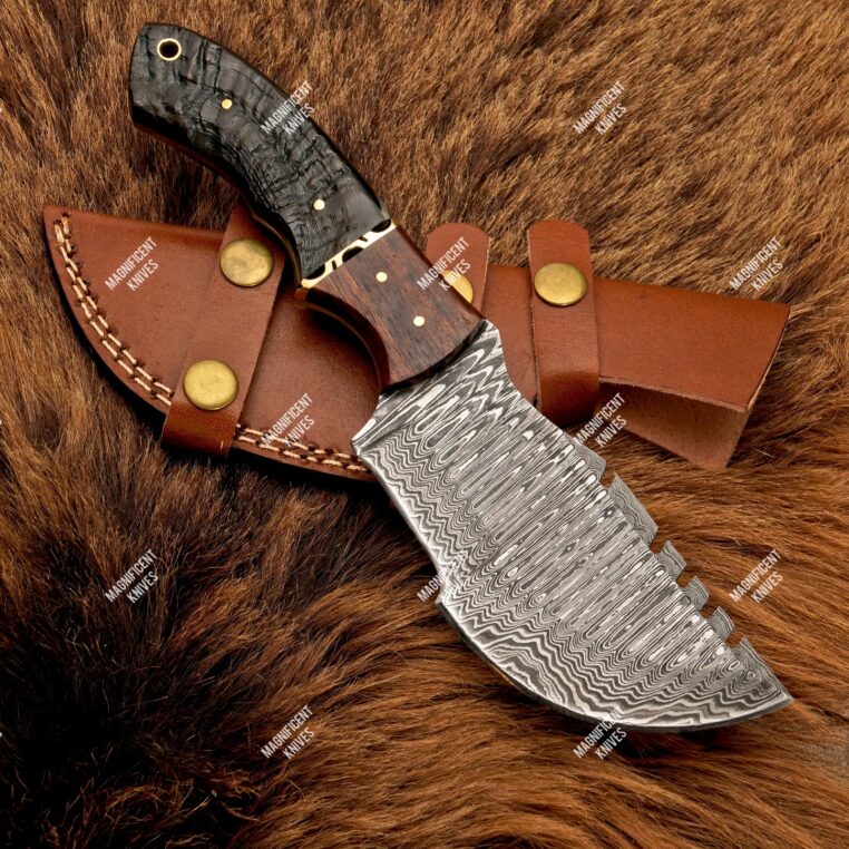 11" Damascus Steel Tracker Hunting Knife With Leather Sheath