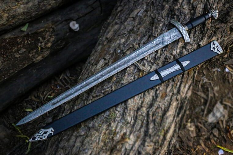 Handmade Damascus Steel Norsemen Viking Long Sword | Collectible Medieval Sword with Scabbard