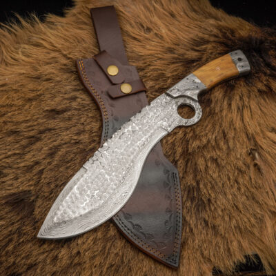 Highland Edge: 12” Hand-Forged Damascus Kukri Knife – Olive Wood Handle & Damascus Bolster